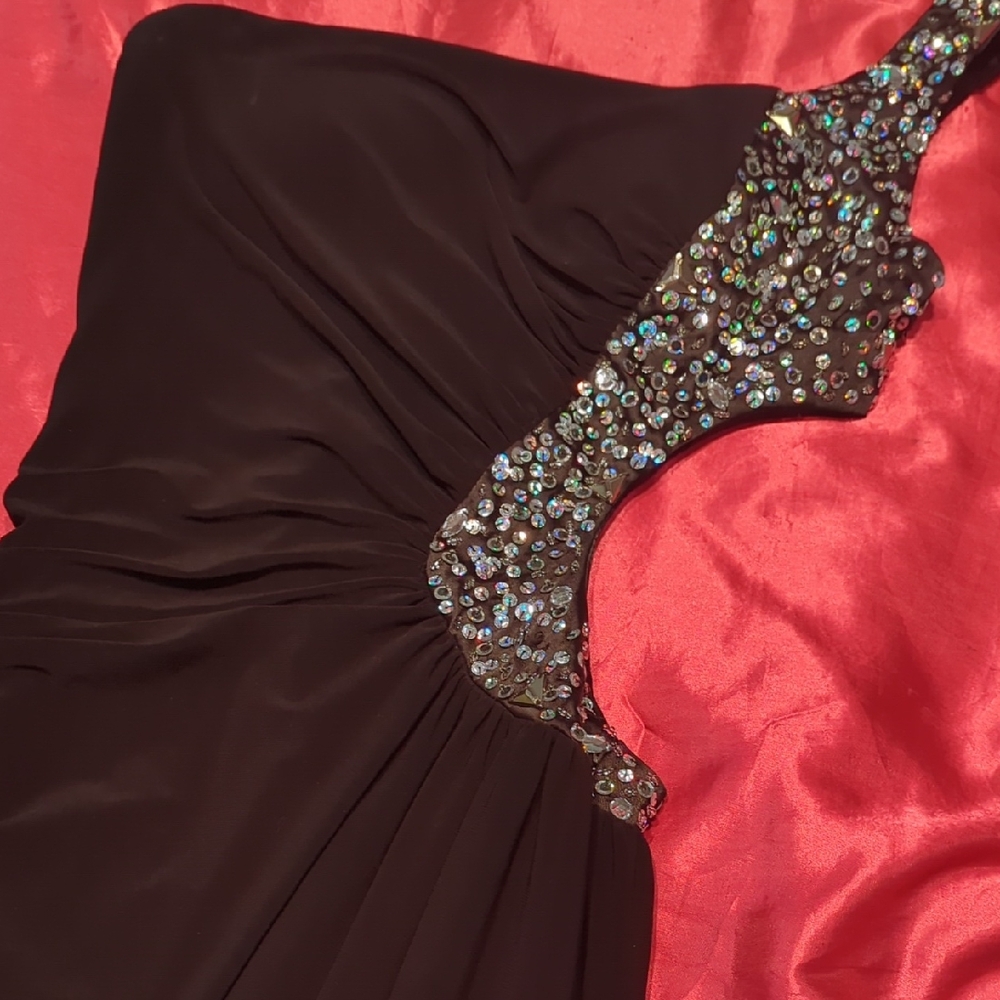 Elegant Black Dress with Sequin Detail